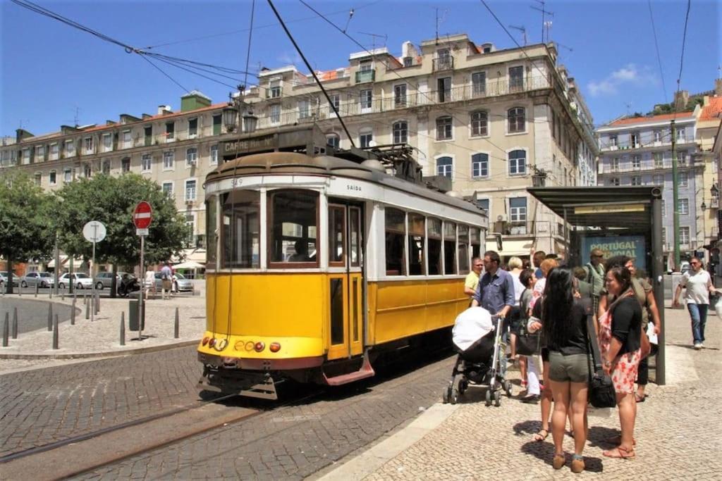 Appartamento Mm3 Baixa Rossio Castle View! Lisbona Esterno foto