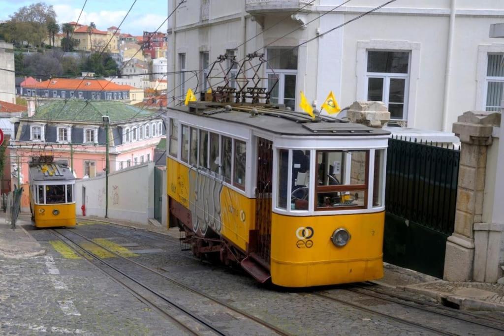 Appartamento Mm3 Baixa Rossio Castle View! Lisbona Esterno foto
