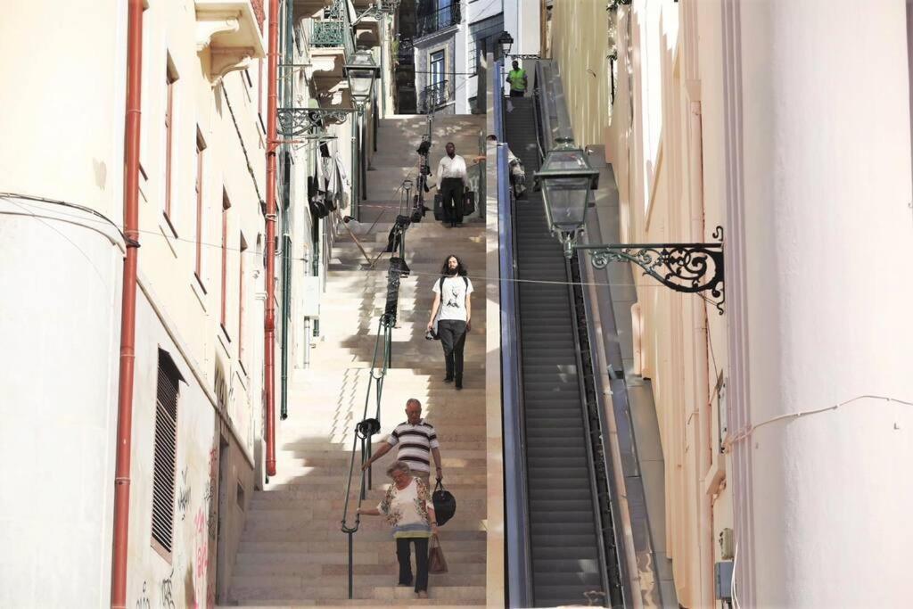 Appartamento Mm3 Baixa Rossio Castle View! Lisbona Esterno foto